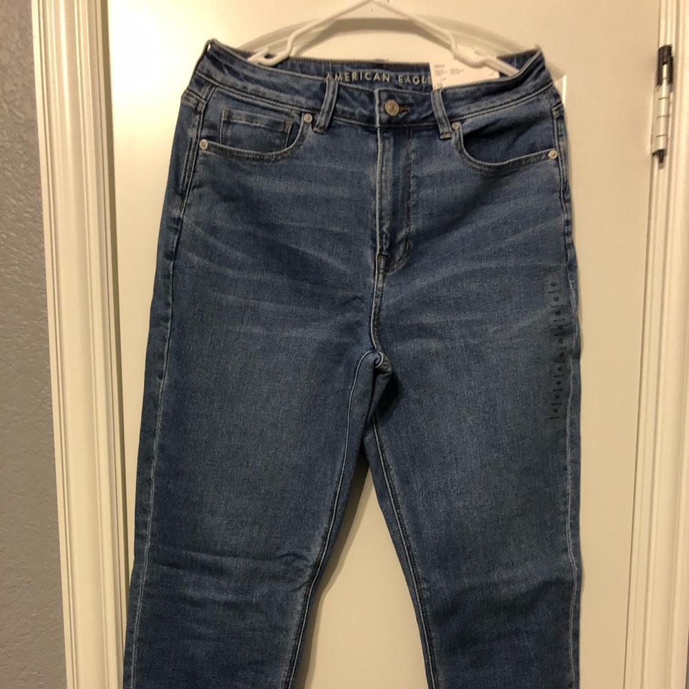 American Eagle Mom Jeans (NWT)